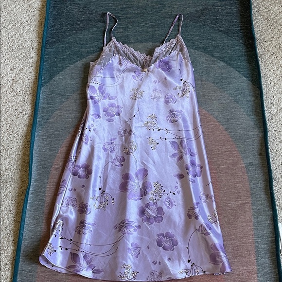 Maidenform Lavender Floral Chemise - Picture 6 of 10